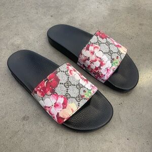 Designer slides dupe